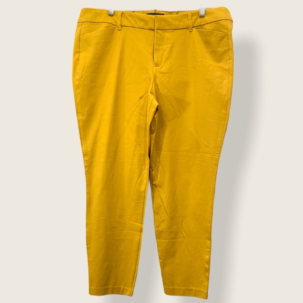 Old Navy Pixie flat front mid rise pants 16